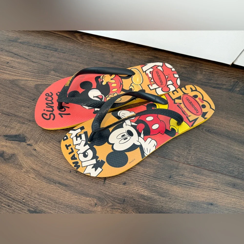 Havaiana’s Men’s Disney Mickey Mouse Flip Flops Size 13